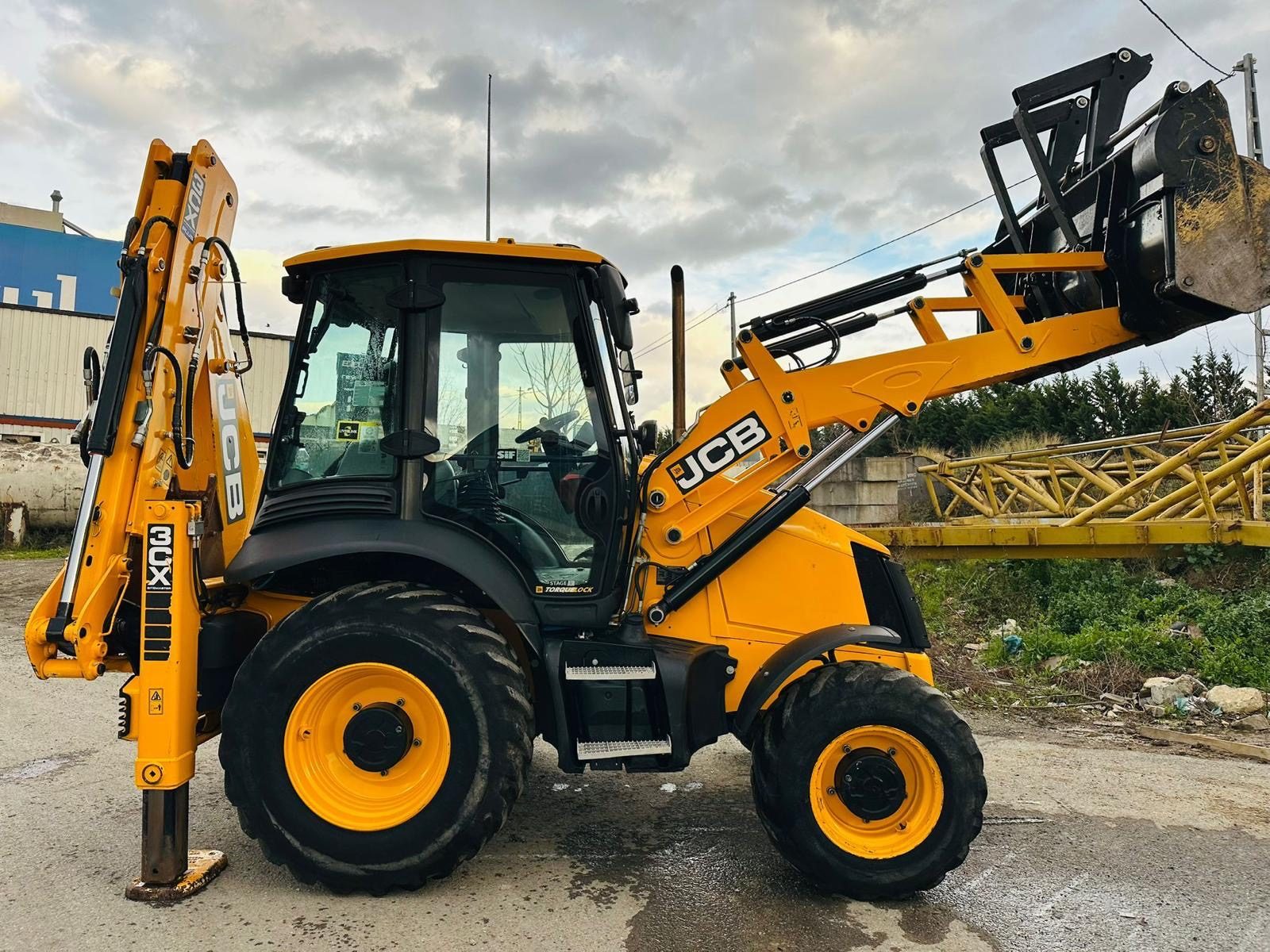 GAES iş makinesi - JCB kazıcı yükleyici